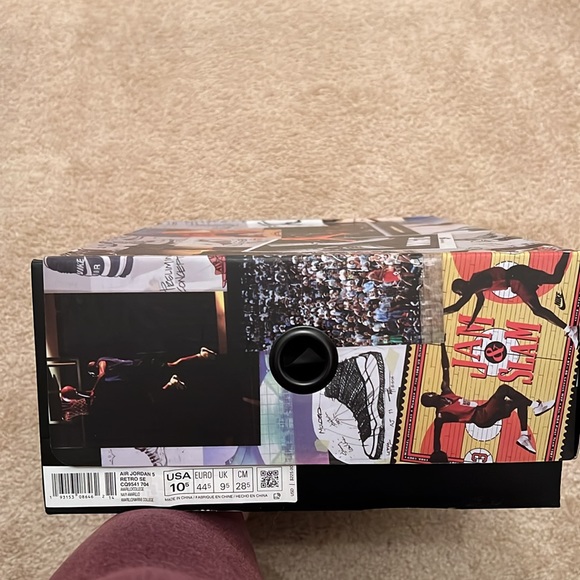 Air Jordan Retro 5 SE Michigan. Style CQ9541-704 - Picture 2 of 8